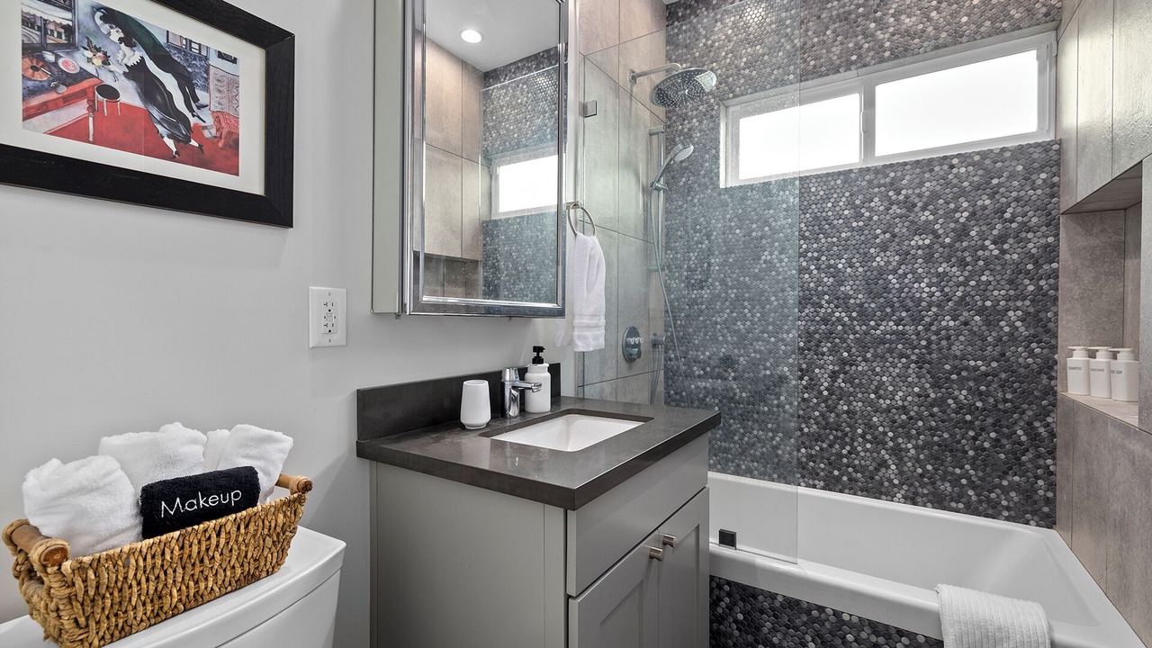Photo of Bathroom in Mar Vista