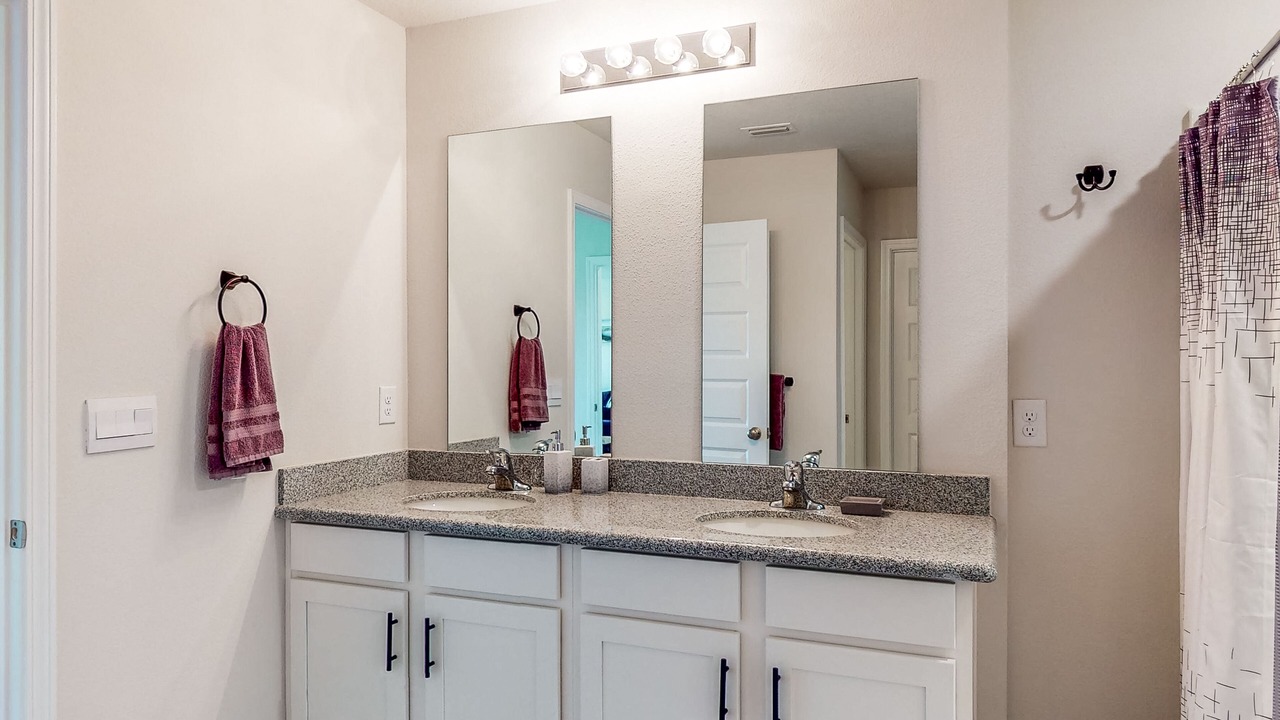 Photo of Bathroom in Northwest Pensacola