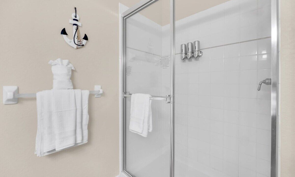 Photo of Bathroom in Bahama Bay