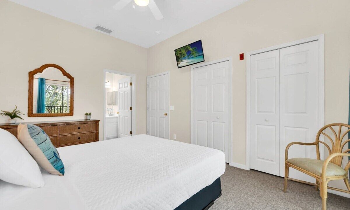 Photo of Bedroom in Bahama Bay