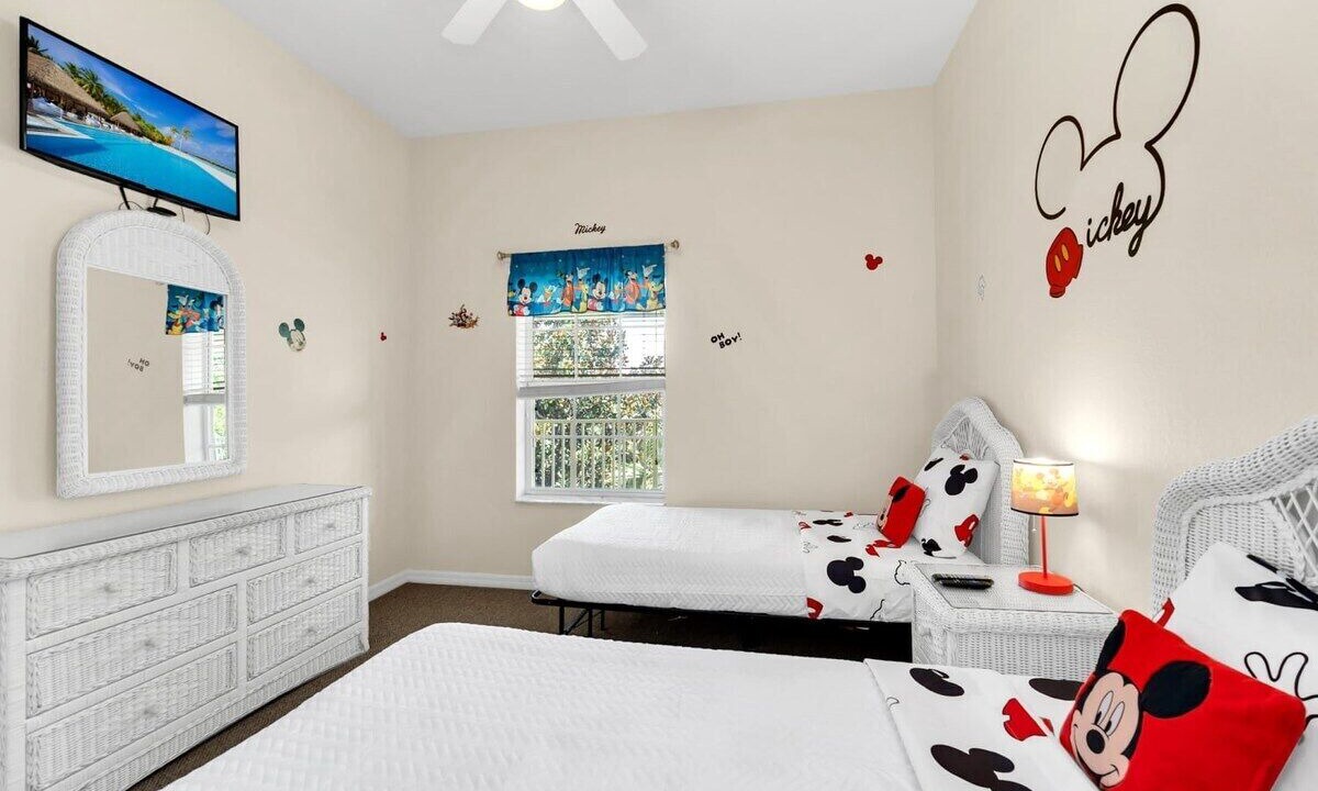 Photo of Bedroom in Bahama Bay