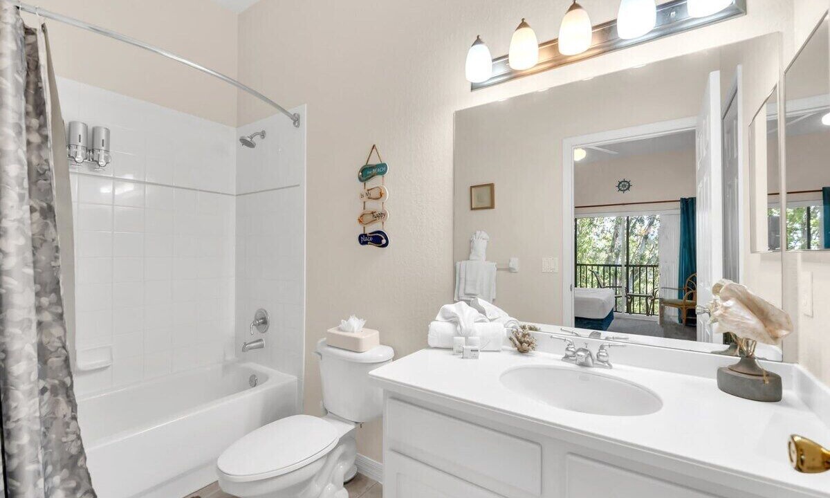Photo of Bathroom in Bahama Bay