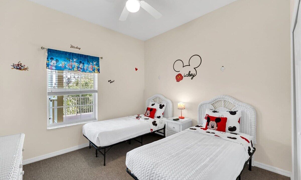 Photo of Bedroom in Bahama Bay