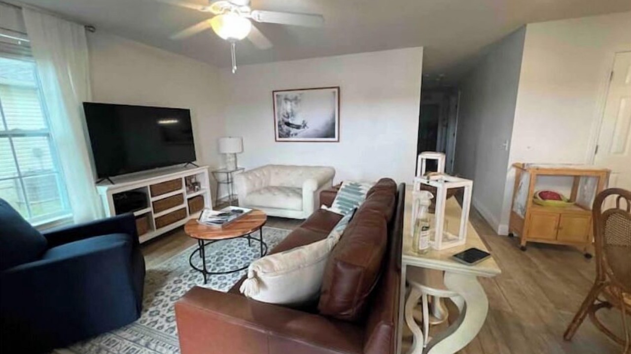 Photo of Livingroom in Pensacola