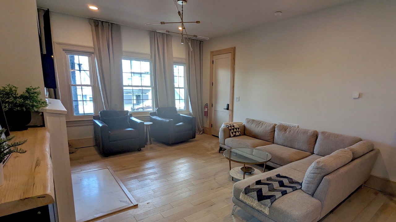 Photo of Livingroom in South Main Street