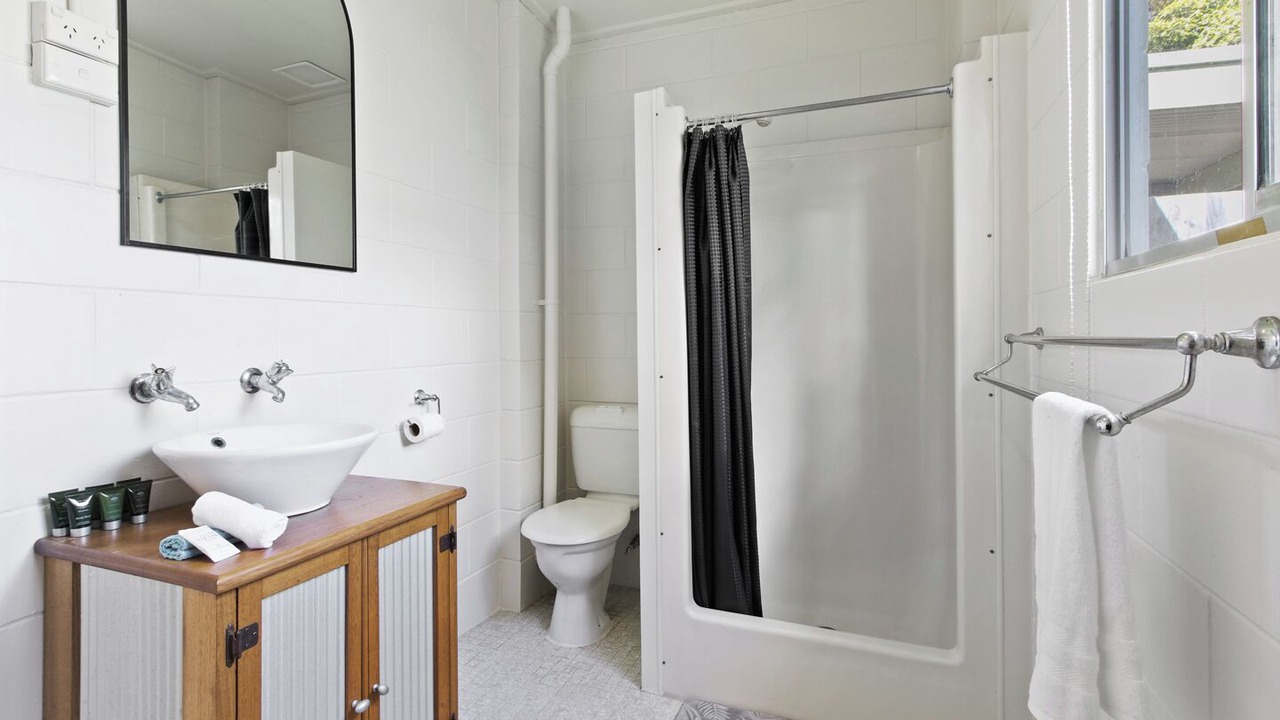 Photo of Bathroom in Lakes Entrance