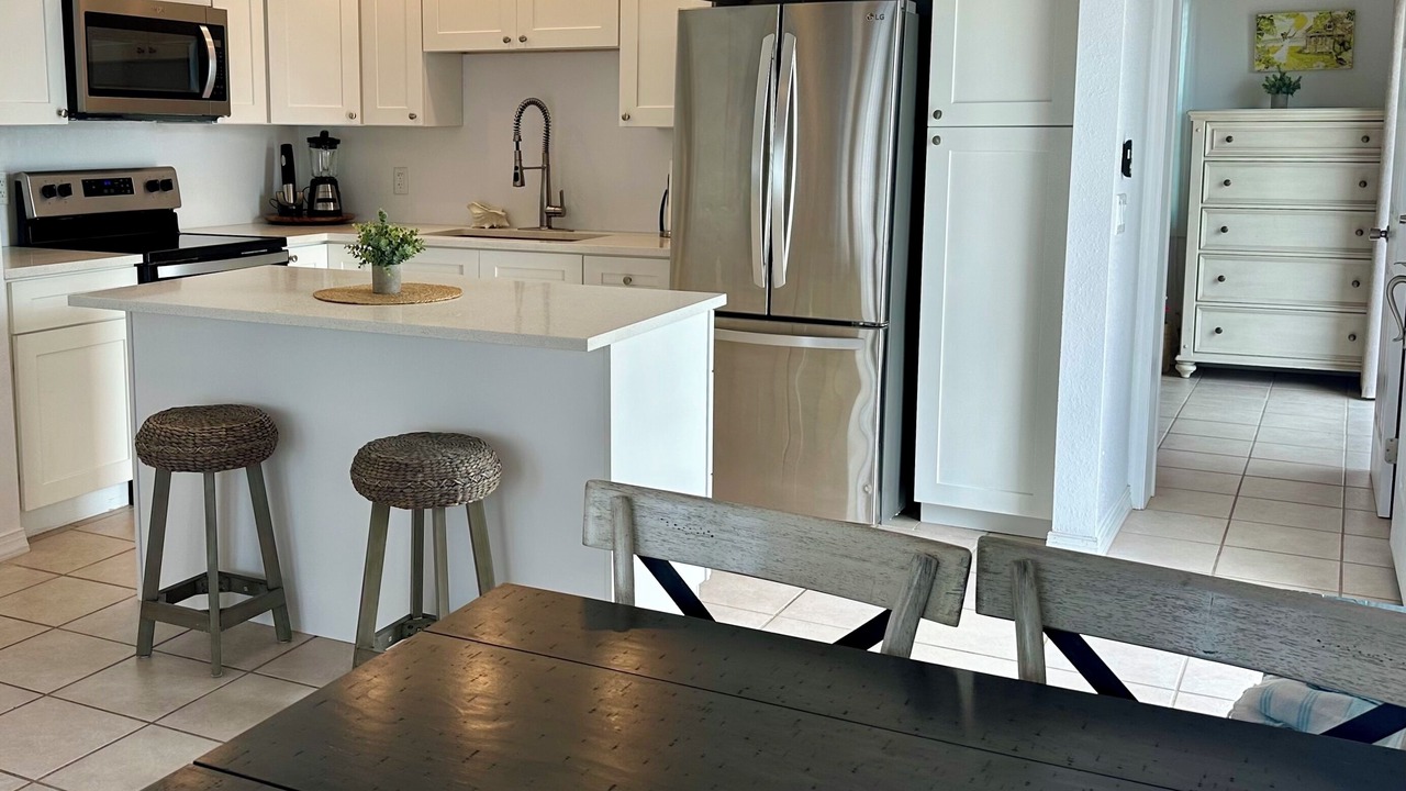 Photo of Kitchen in Bahama Palm Shores