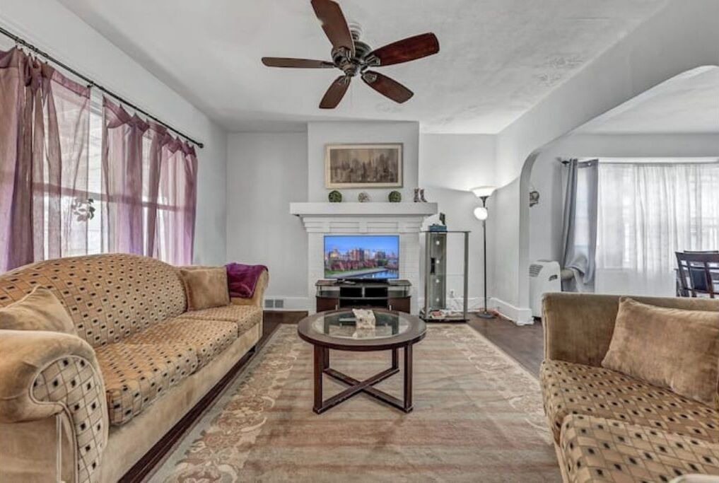 Photo of Livingroom in North Buffalo