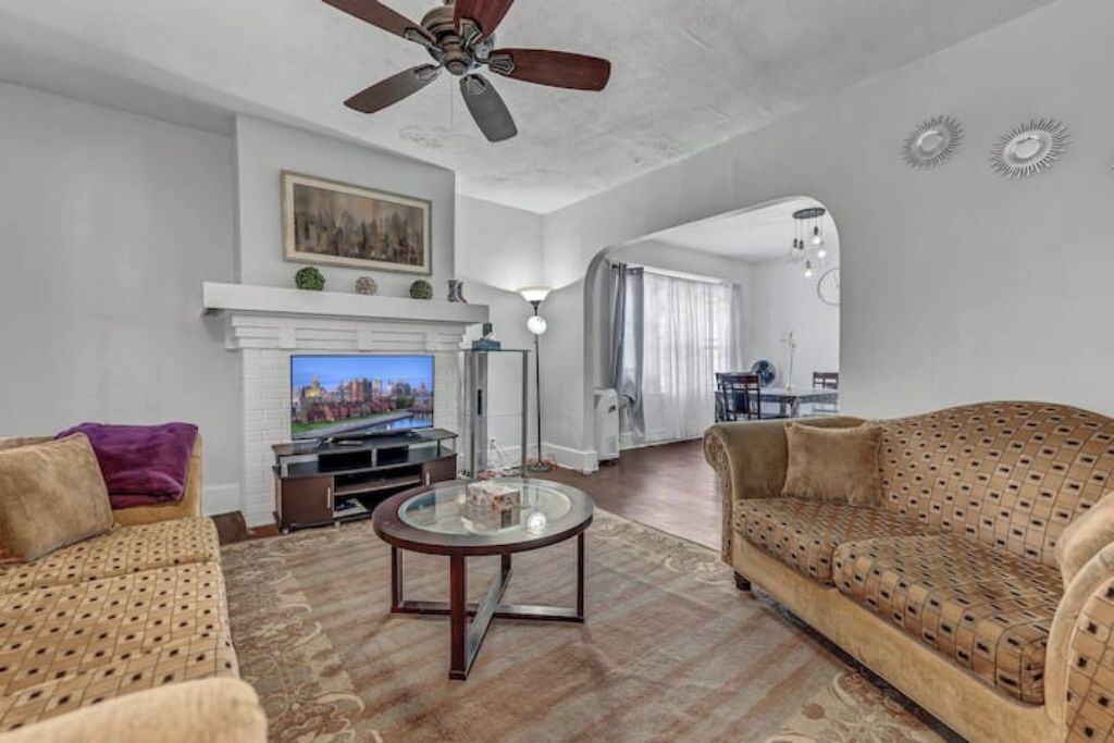 Photo of Livingroom in North Buffalo