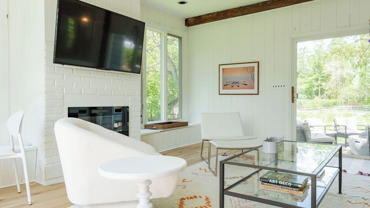 Photo of Livingroom in Monroe