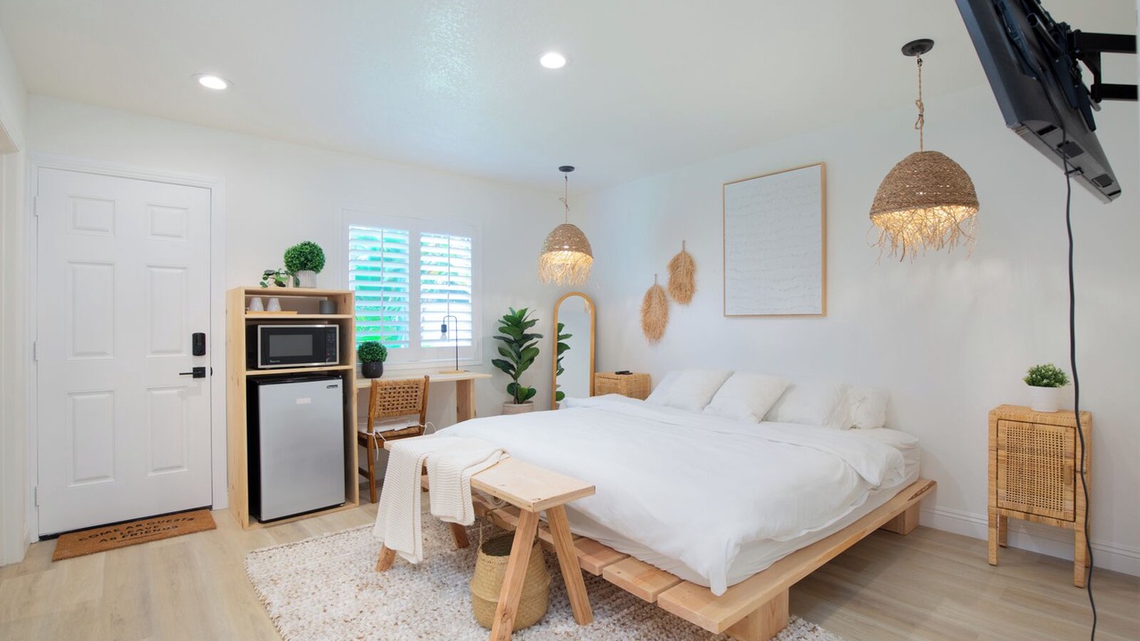 Photo of Bedroom in Fountain Valley
