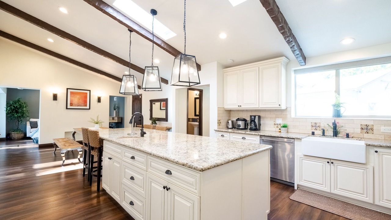 Photo of Kitchen in Toluca Lake