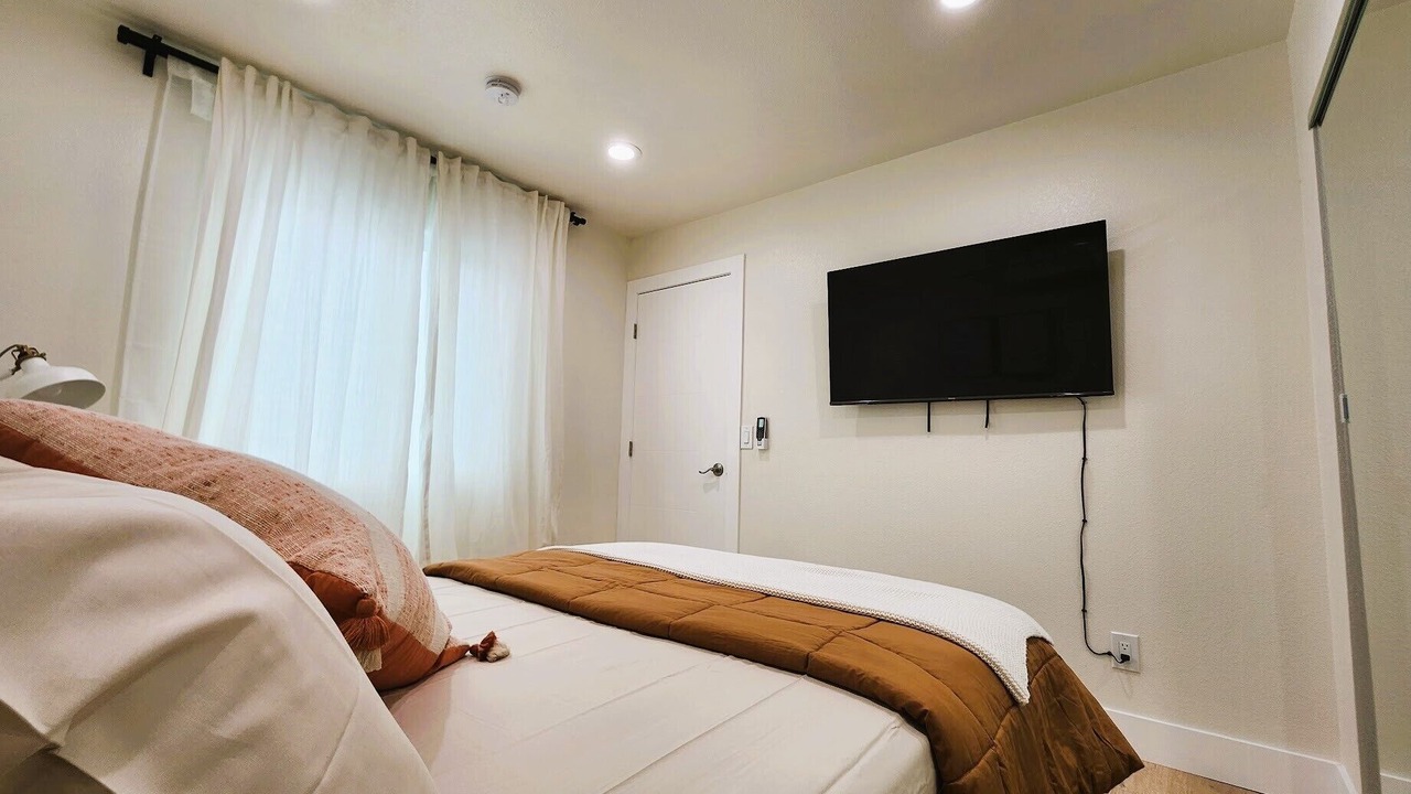 Photo of Bedroom in Fullerton
