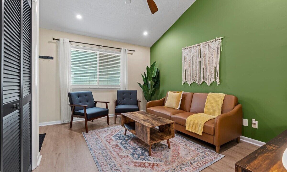 Photo of Livingroom in Atlantic Beach