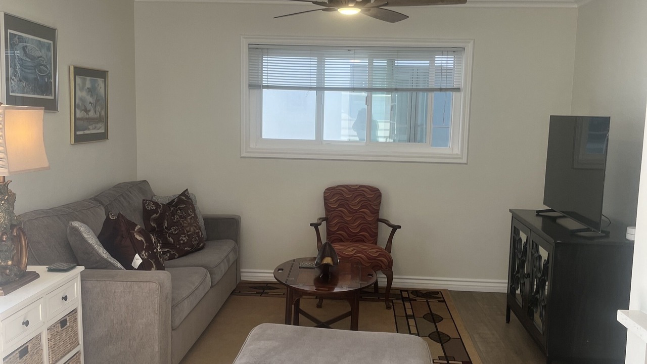 Photo of Livingroom in Corona del Mar