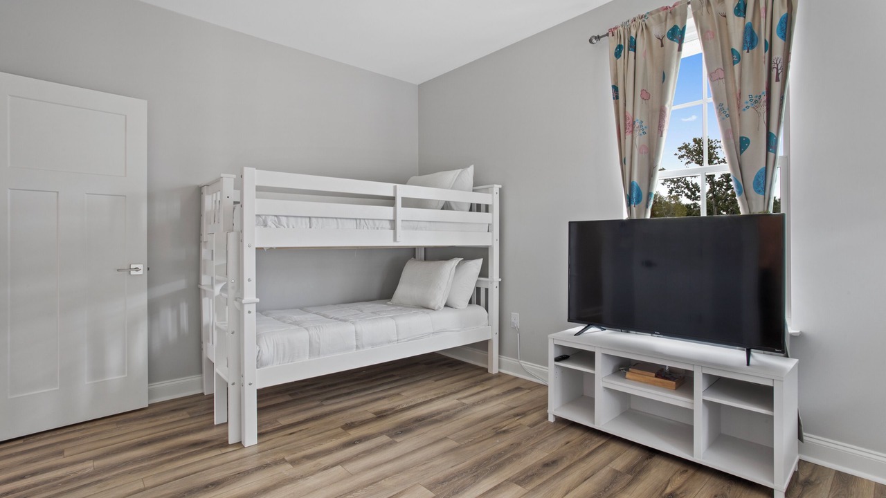 Photo of Bedroom in Henderson Point