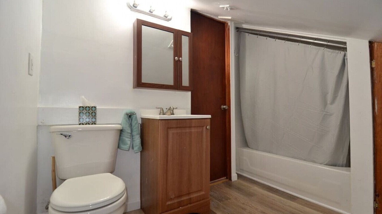 Photo of Bathroom in Communipaw