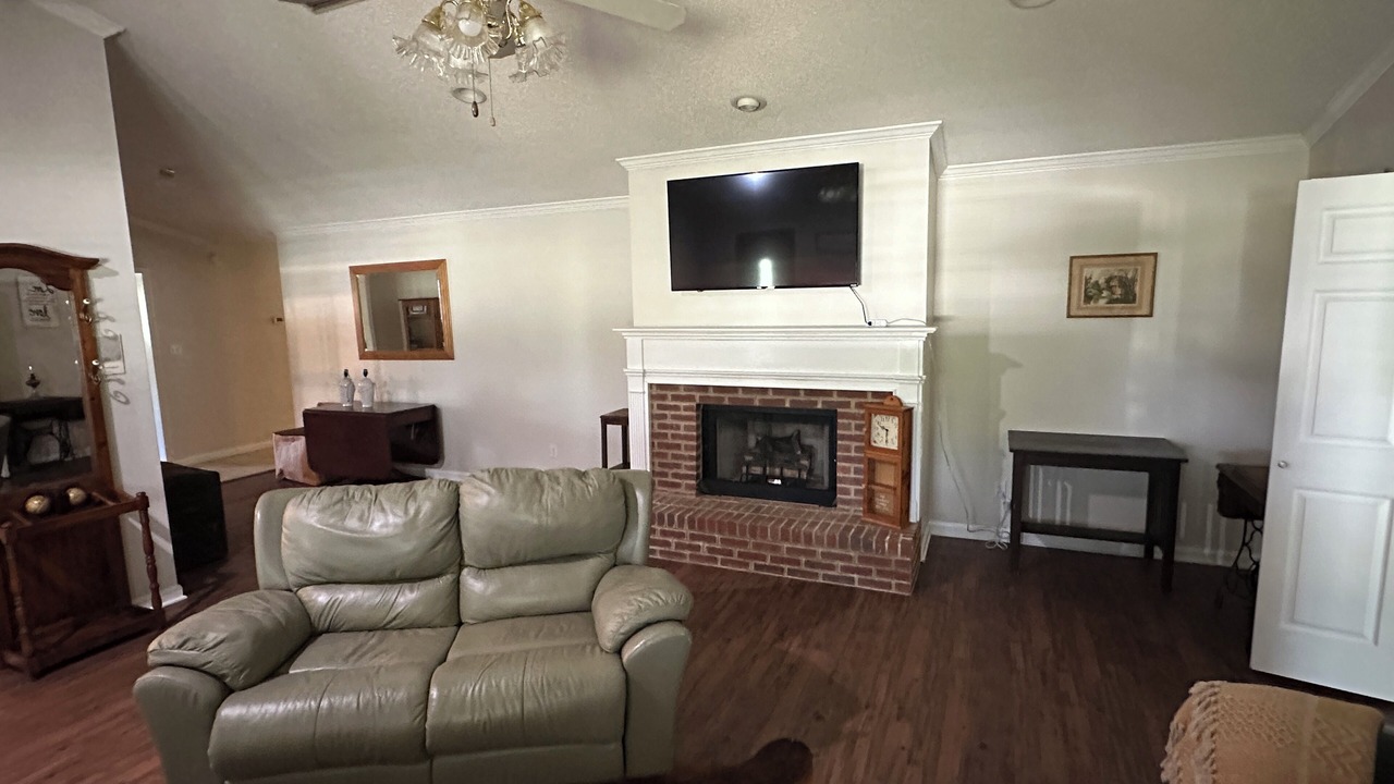 Photo of Livingroom in Clopton