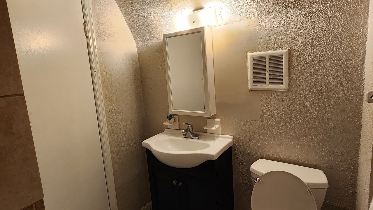 Photo of Bathroom in Irvington