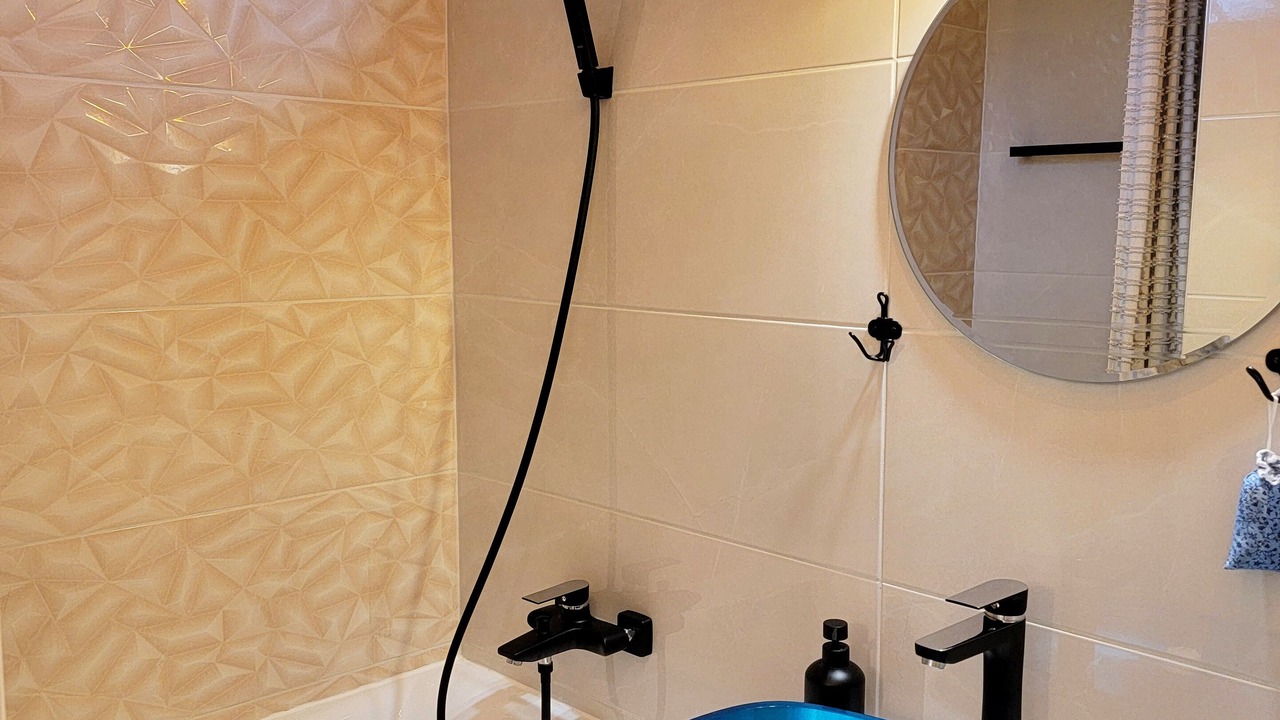 Photo of Bathroom in Erd