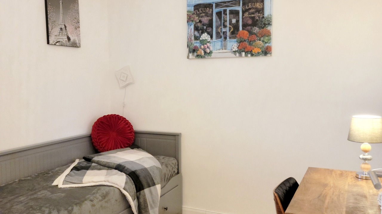 Photo of Bedroom in Erd