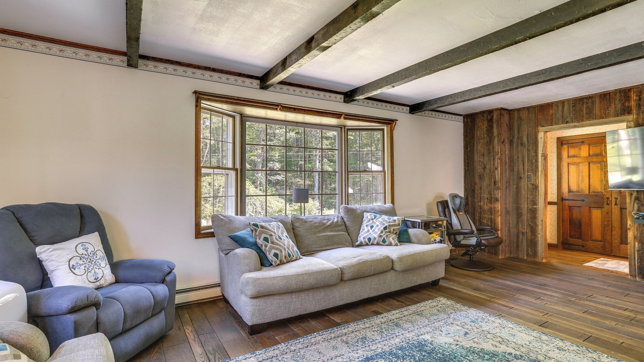 Photo of Livingroom in Sparrow Bush
