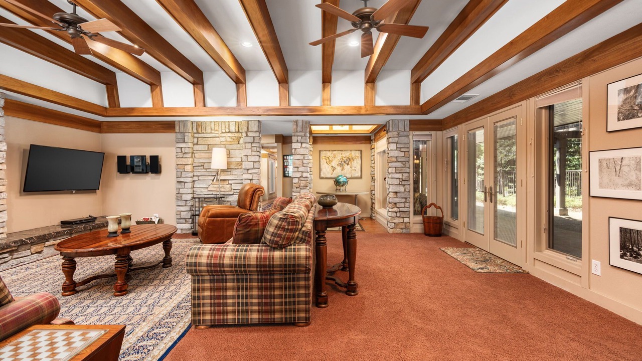 Photo of Livingroom in Granite Ridge