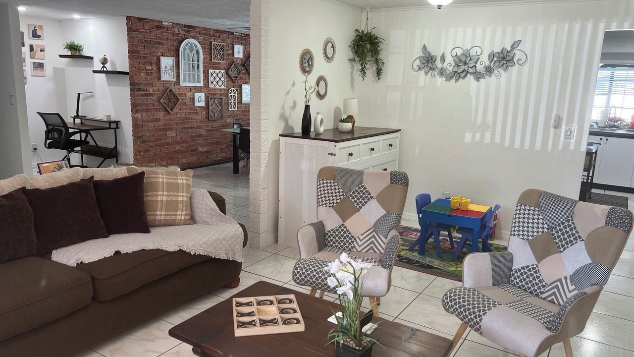 Photo of Livingroom in Pembroke Pines