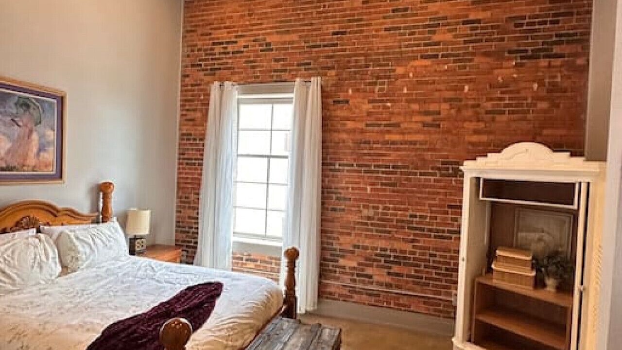 Photo of Bedroom in Gadsden