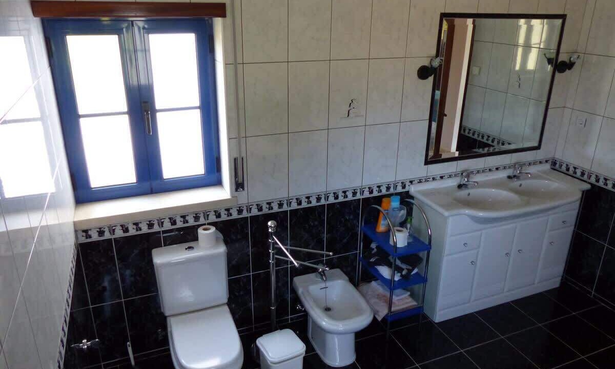 Photo of Bathroom in Paco