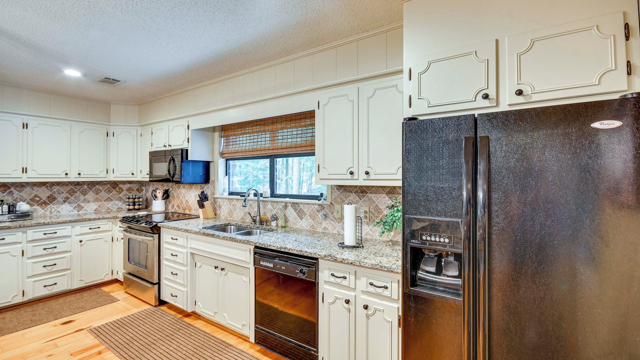 Photo of Kitchen in Alexander City