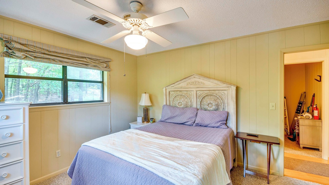 Photo of Bedroom in Alexander City