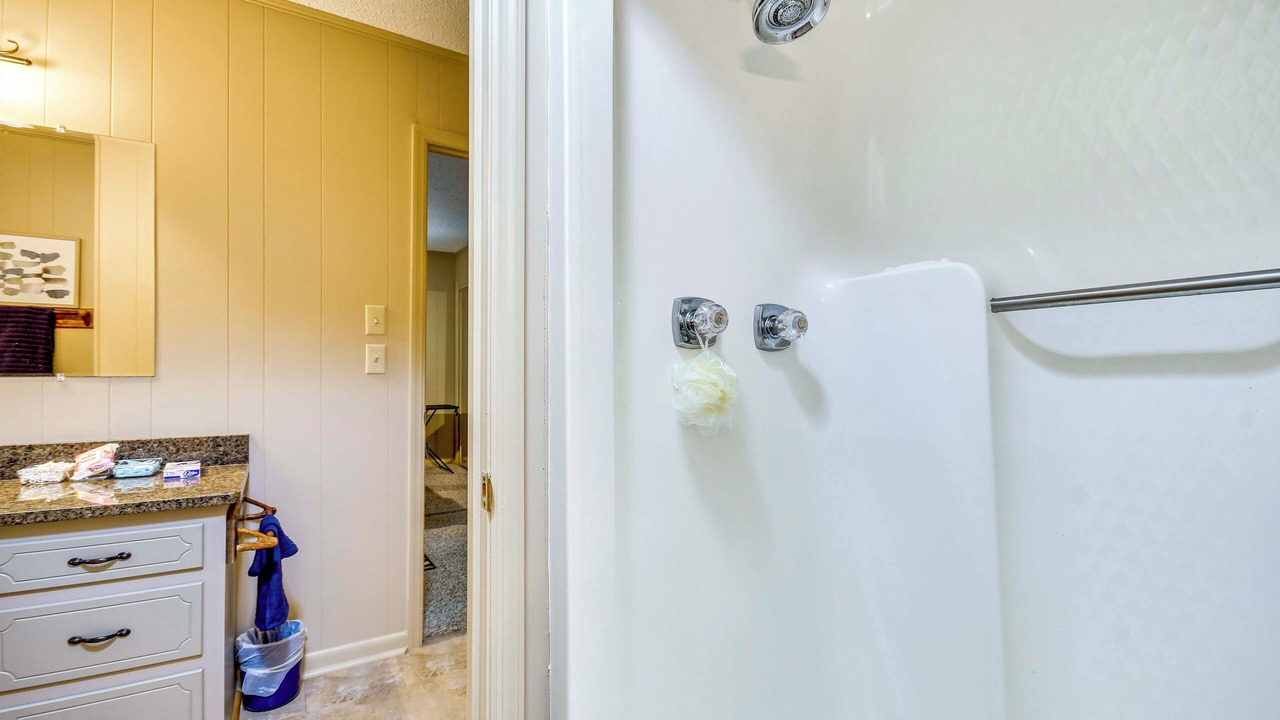 Photo of Bathroom in Alexander City