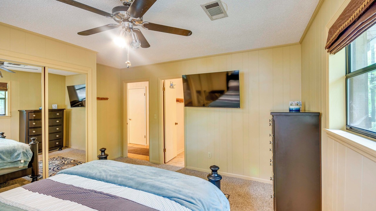Photo of Bedroom in Alexander City