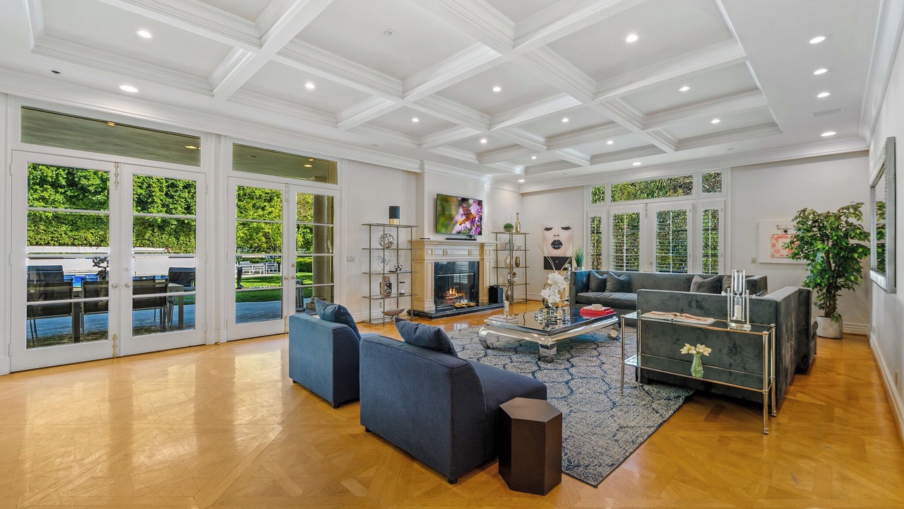 Photo of Others in Bel Air