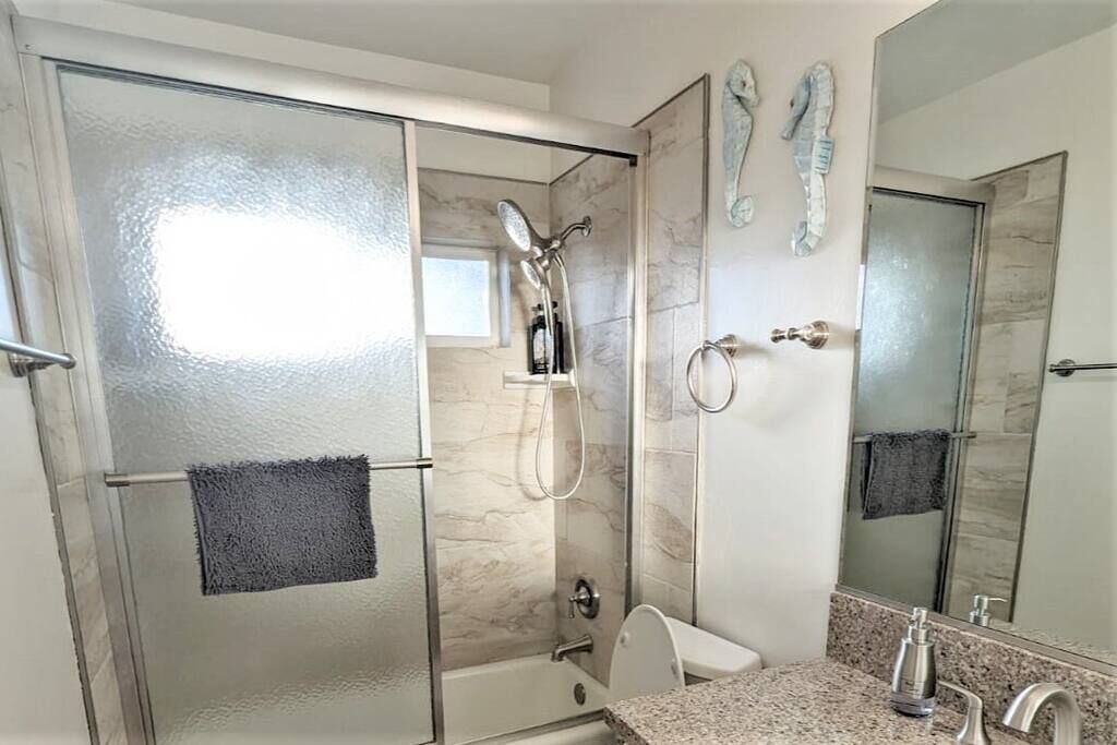 Photo of Bathroom in Belmont Shore