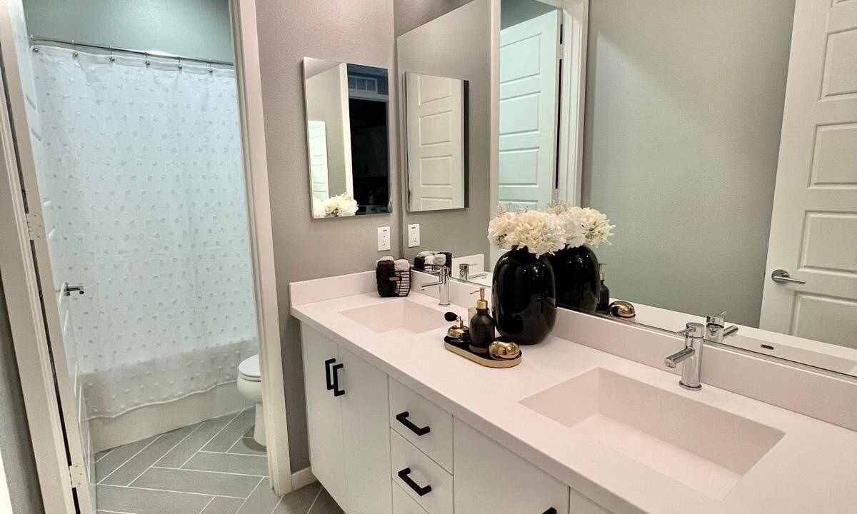 Photo of Bathroom in Lake Forest