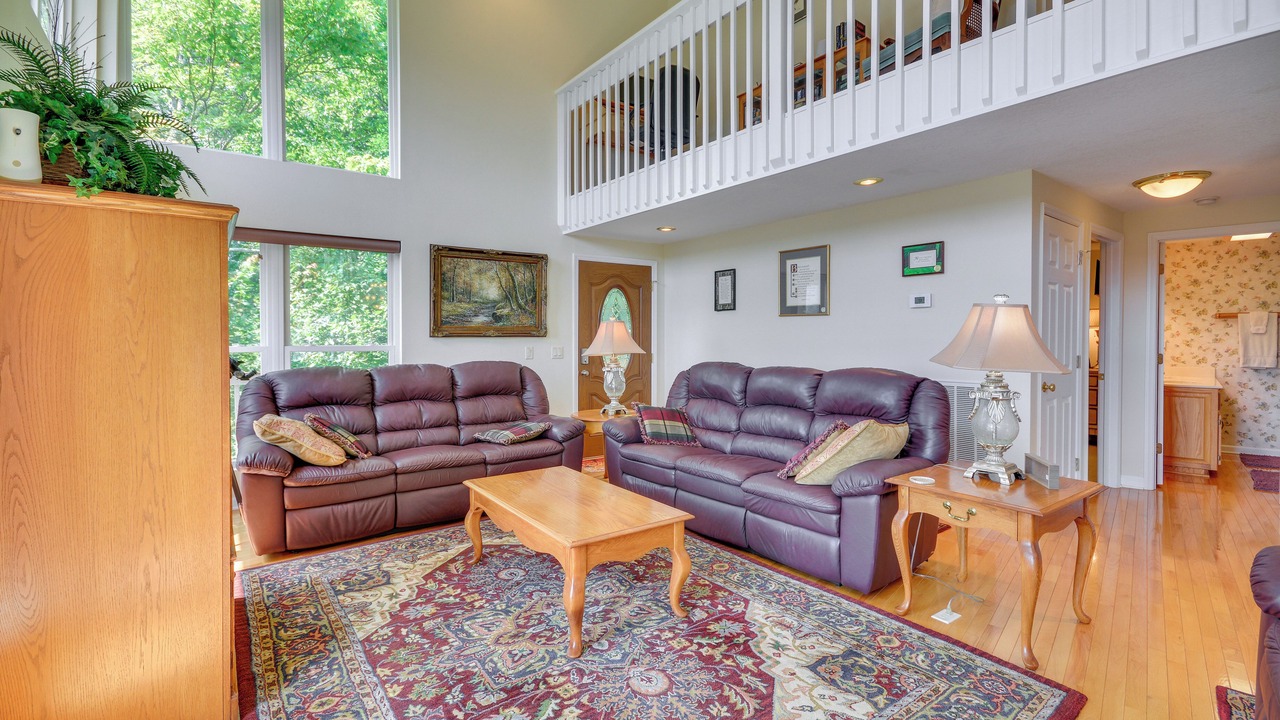 Photo of Livingroom in Dan River