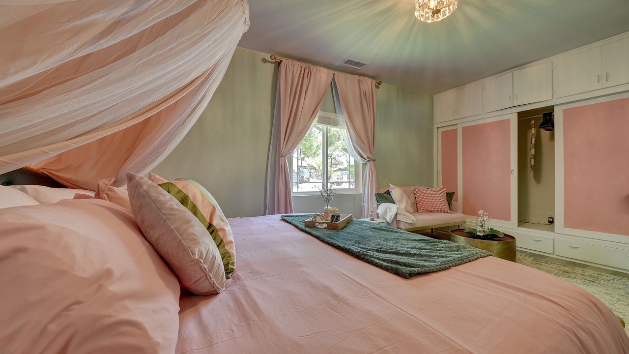 Photo of Bedroom in Anaheim Colony Historic District