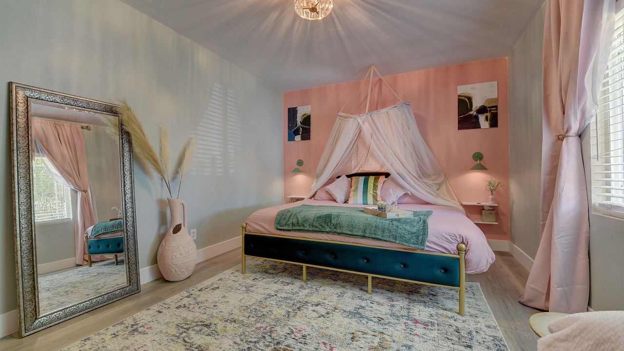 Photo of Bedroom in Anaheim Colony Historic District