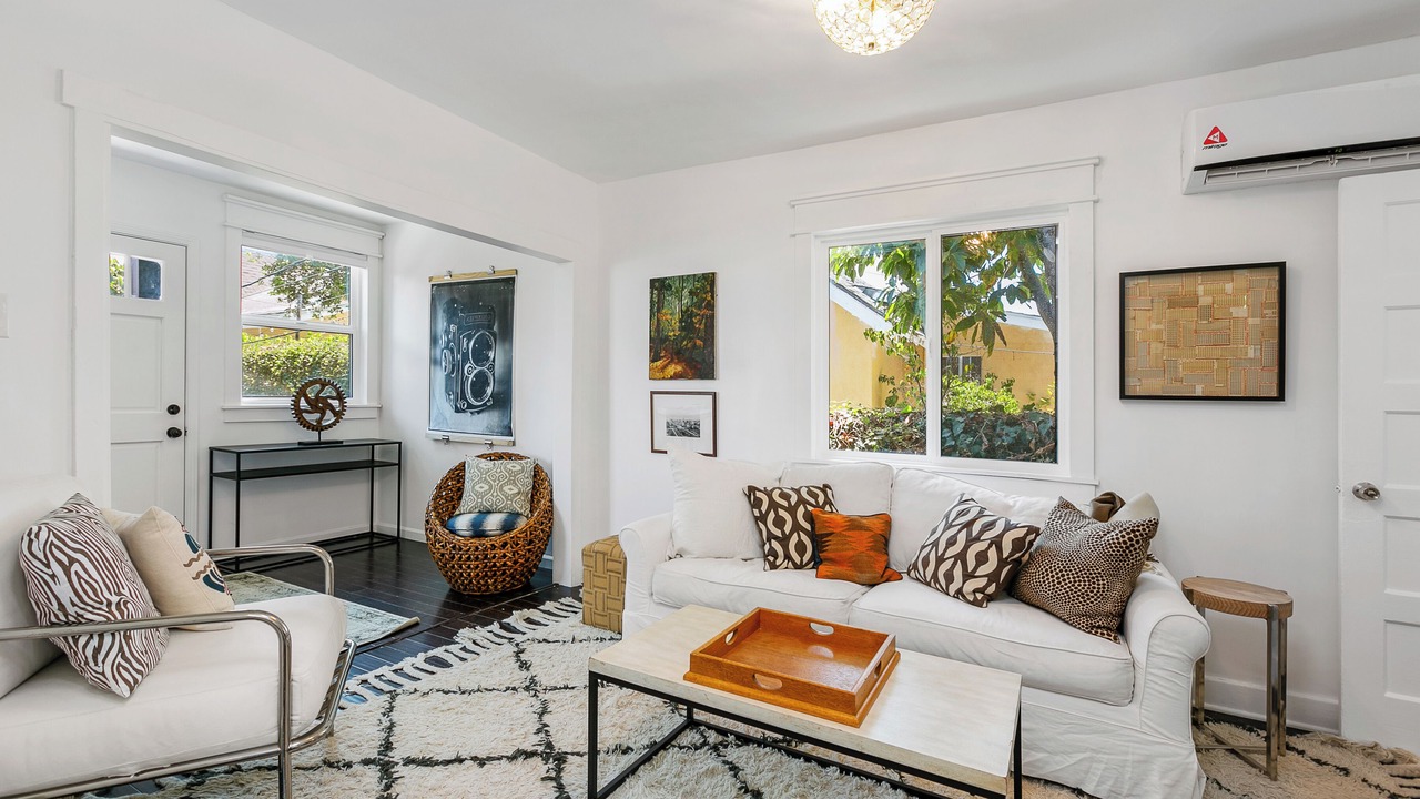 Photo of Livingroom in Silver Lake