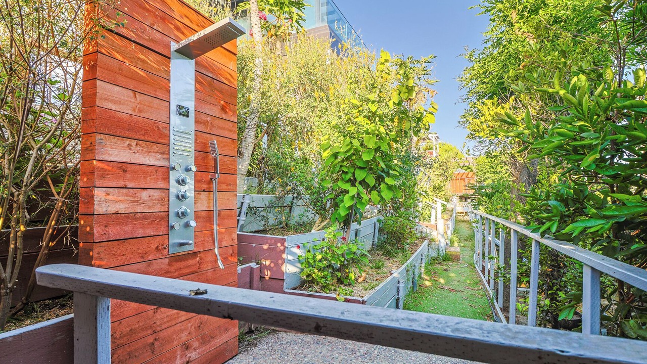 Photo of Outdoor in Pacific Palisades