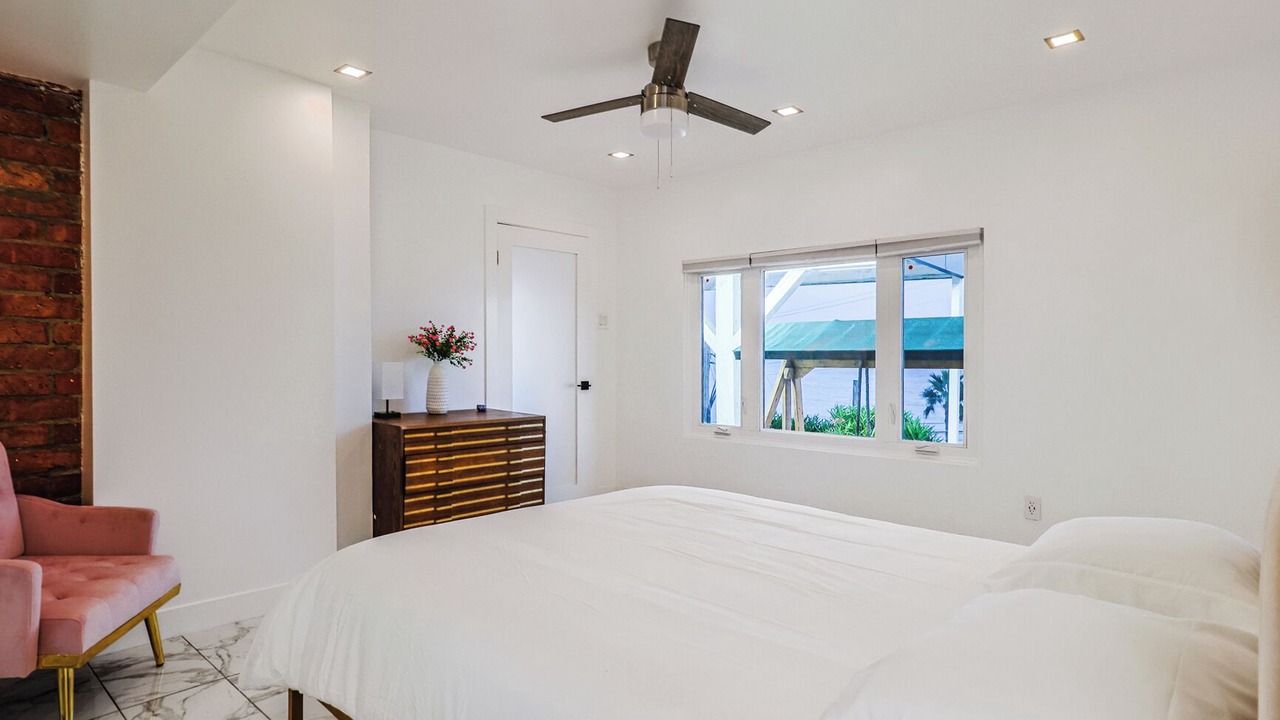 Photo of Bedroom in Pacific Palisades