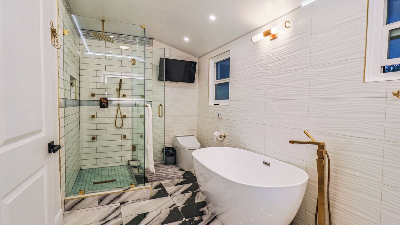 Photo of Bathroom in Pacific Palisades