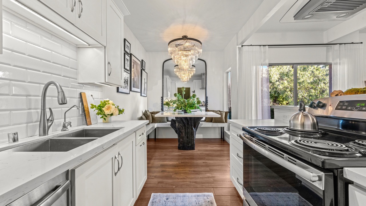 Photo of Kitchen in Valley Village