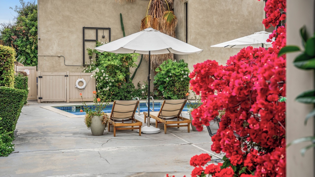 Photo of Outdoor in Valley Village