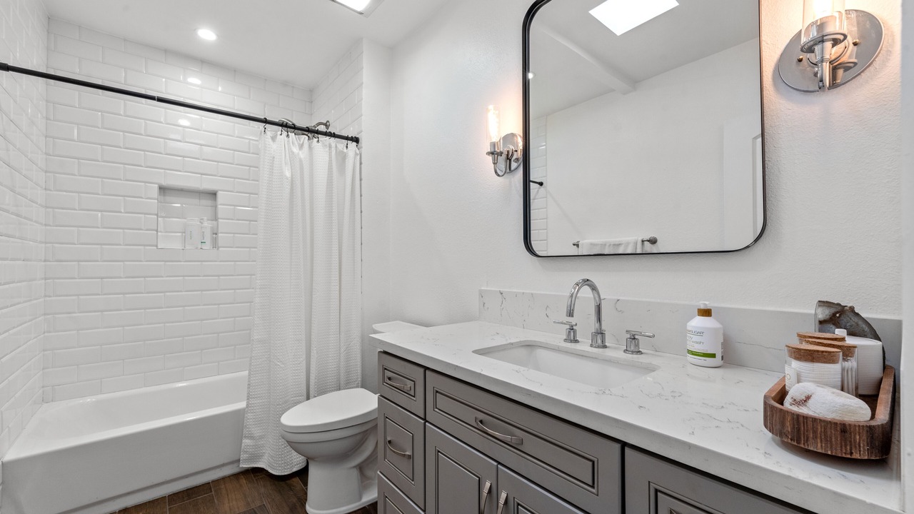 Photo of Bathroom in Valley Village