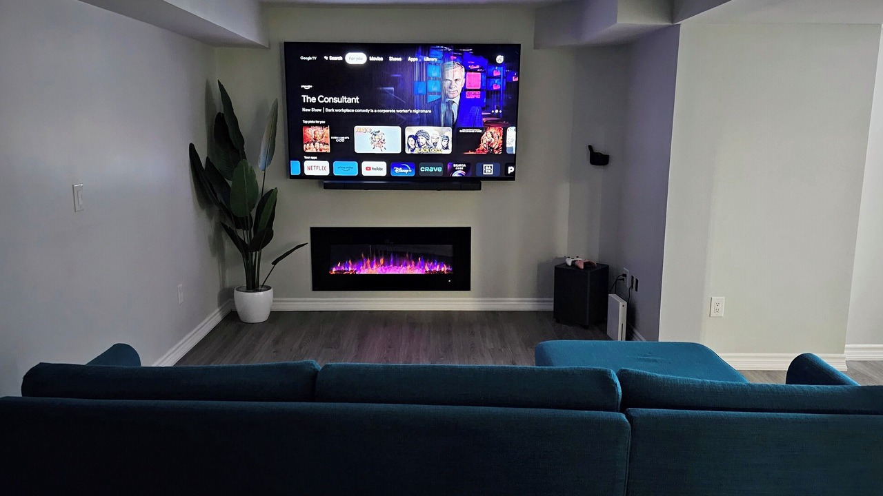 Photo of Livingroom in Halton Regional Municipality