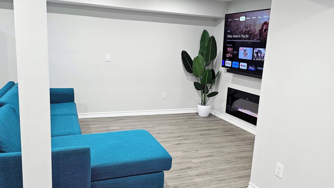 Photo of Livingroom in Halton Regional Municipality