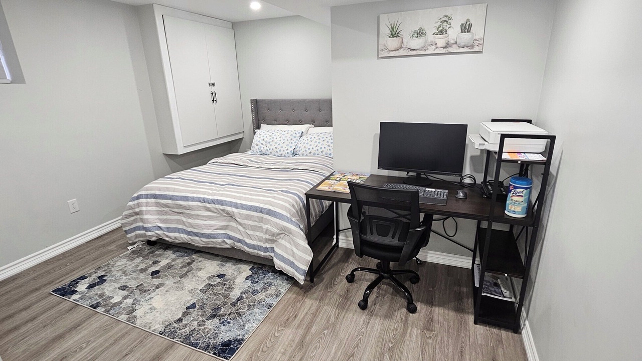 Photo of Bedroom in Halton Regional Municipality